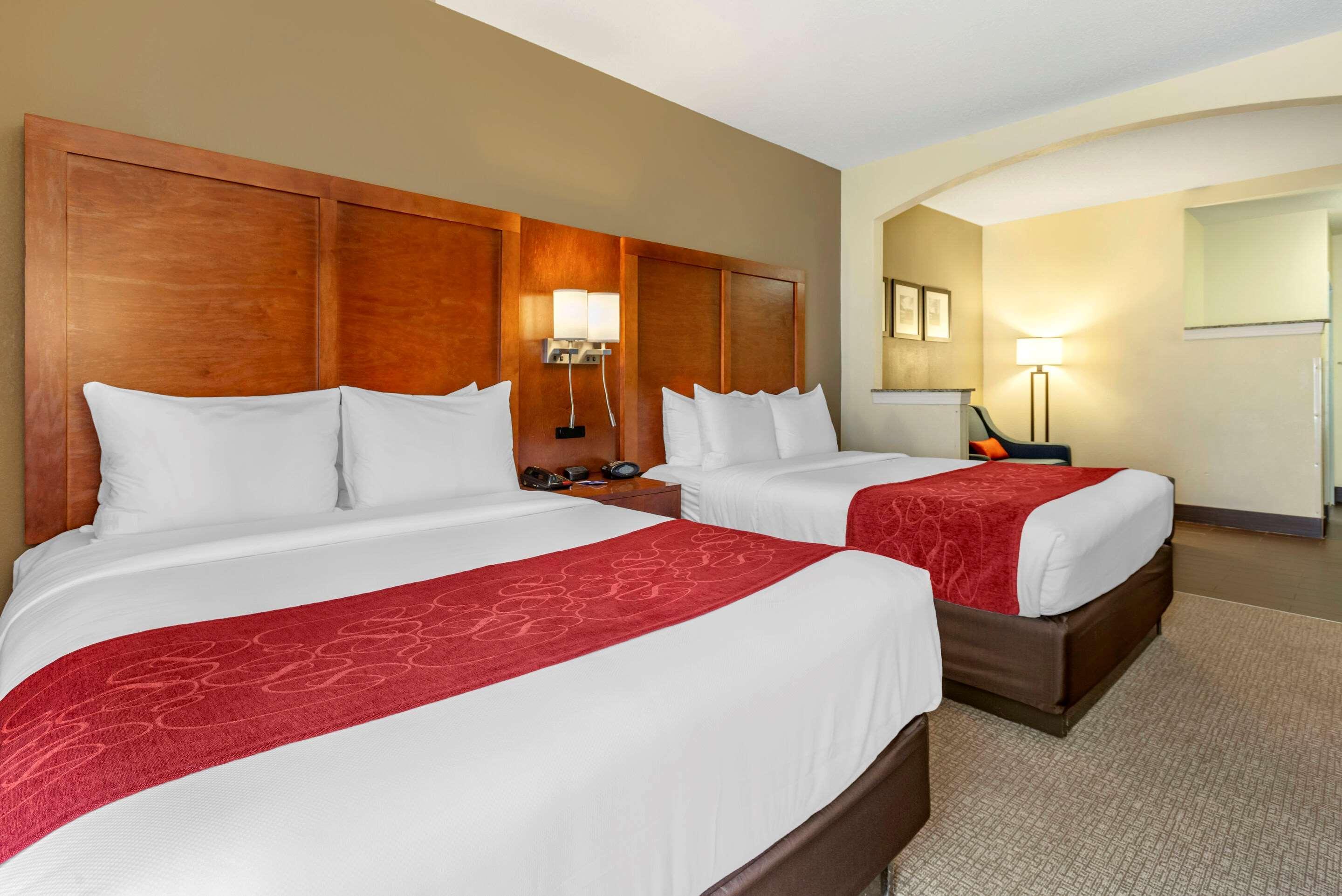 Comfort Suites Newark - Harrison Exterior foto