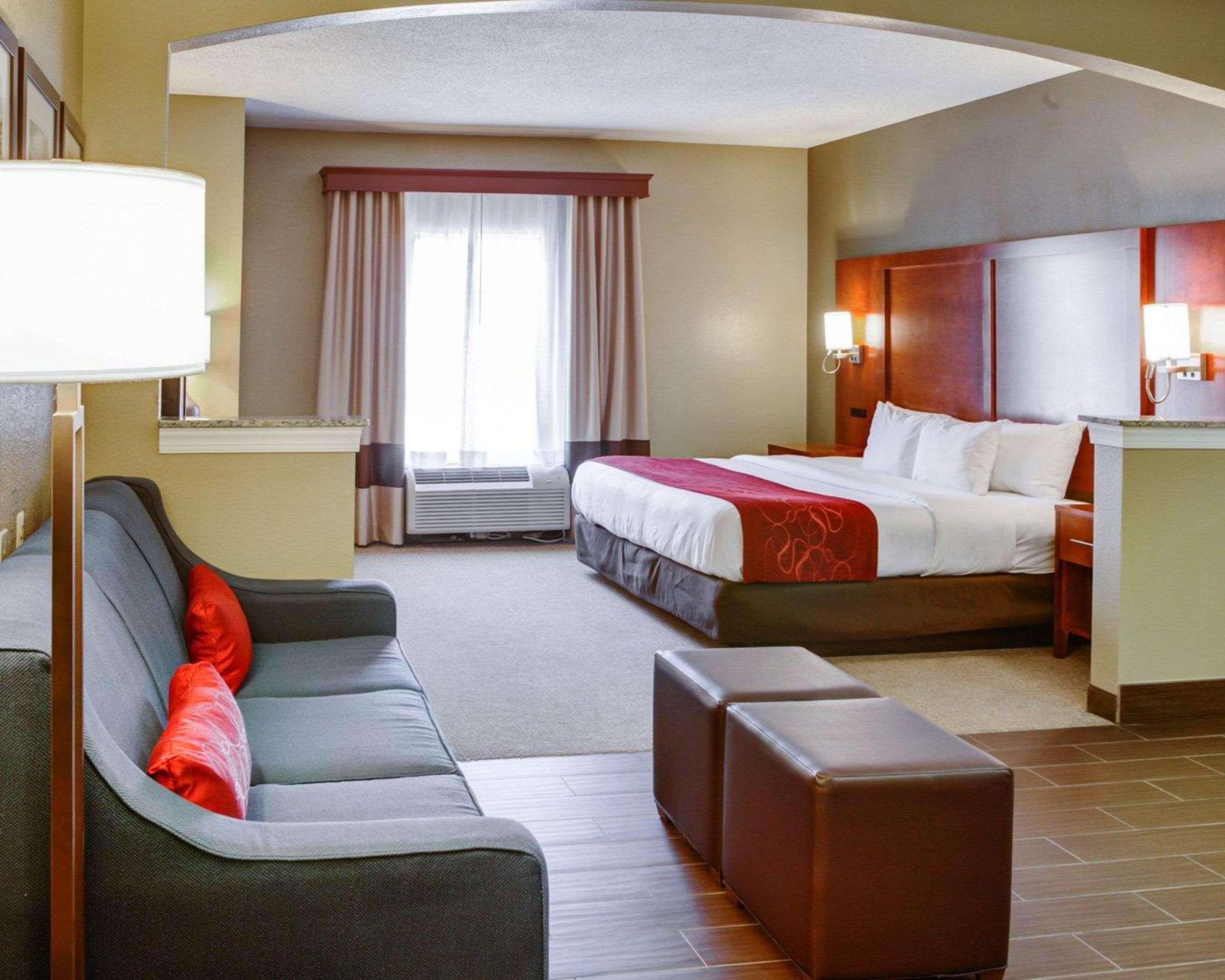 Comfort Suites Newark - Harrison Exterior foto