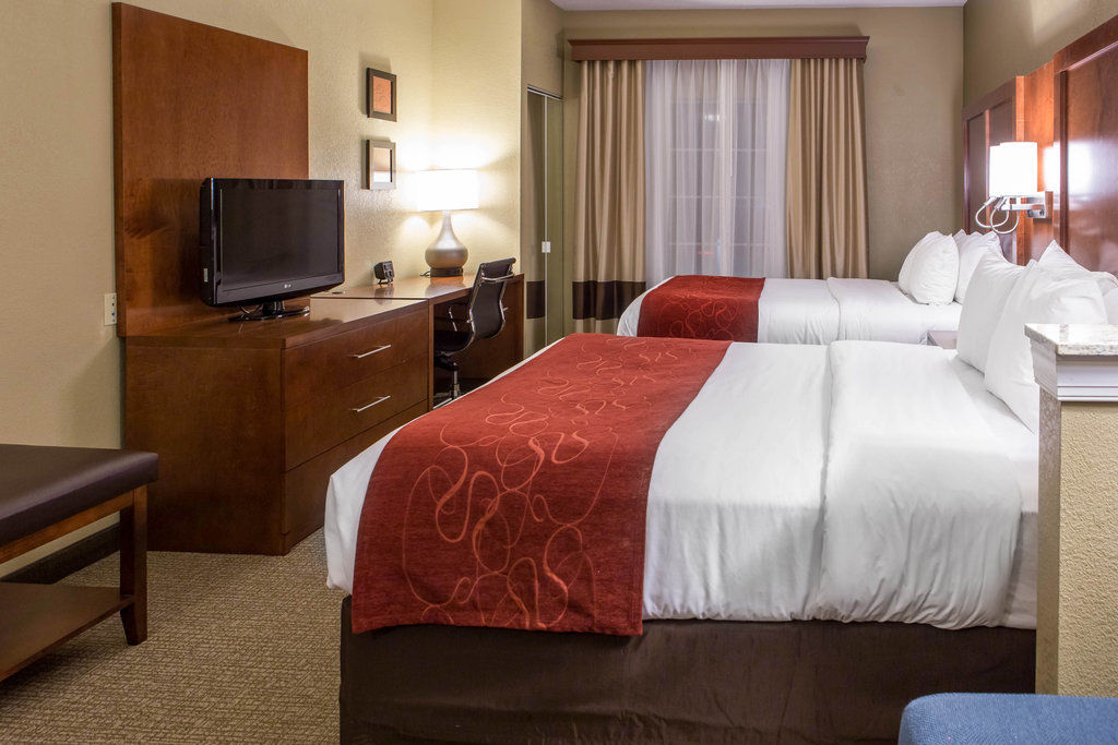 Comfort Suites Newark - Harrison Exterior foto